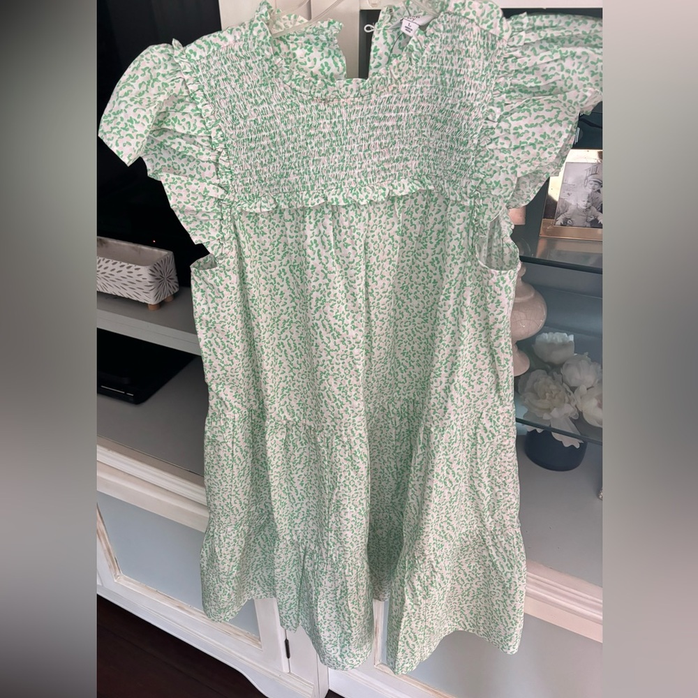 NEW Crown and Ivy tiered dress with ruffle sleeves sz LG